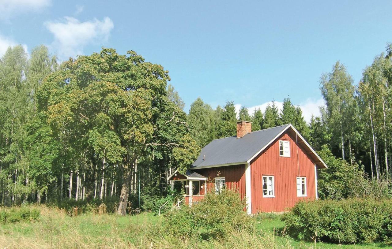 2 Bedroom Stunning Home In Molkom Sutterhojden Zewnętrze zdjęcie