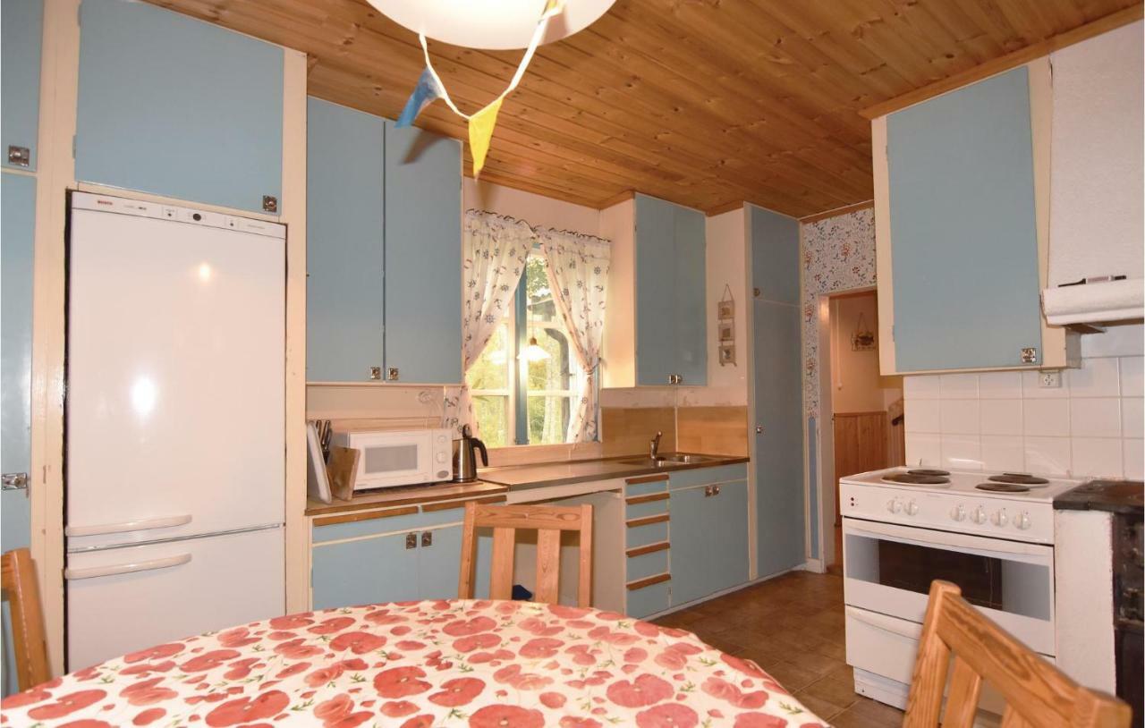 2 Bedroom Stunning Home In Molkom Sutterhojden Zewnętrze zdjęcie
