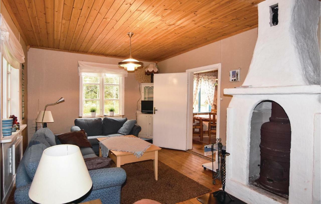 2 Bedroom Stunning Home In Molkom Sutterhojden Zewnętrze zdjęcie